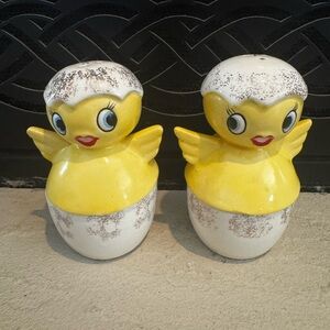 Vintage Holt Howard Slick Chick Combination Salt and Pepper Shakers & Egg Cups